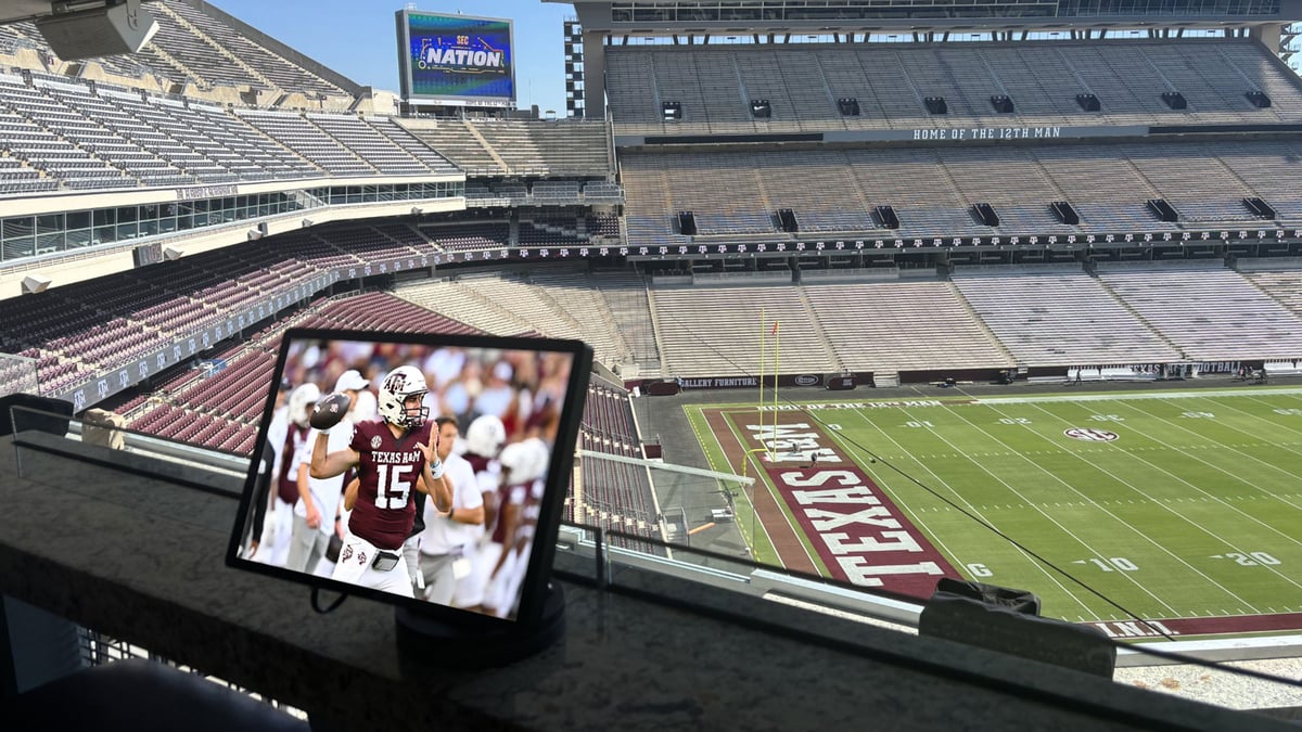 Texas-A&M-iclanding